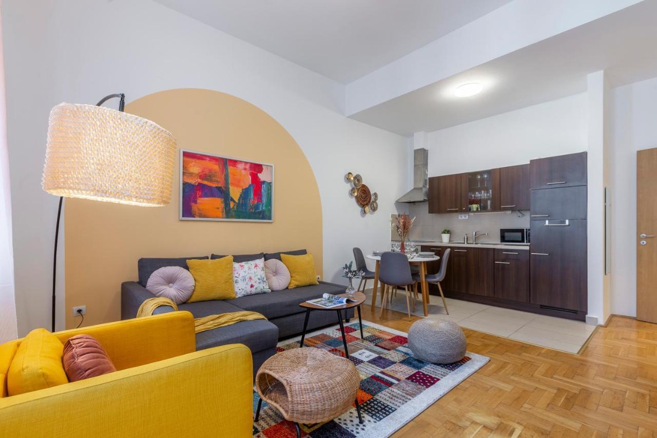 Cozy Home By Bella In The Heart Of Budapest Esterno foto