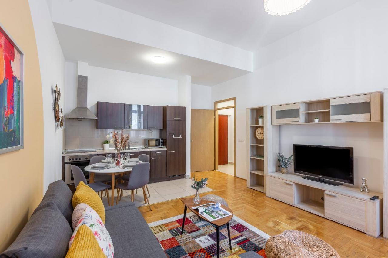 Cozy Home By Bella In The Heart Of Budapest Esterno foto