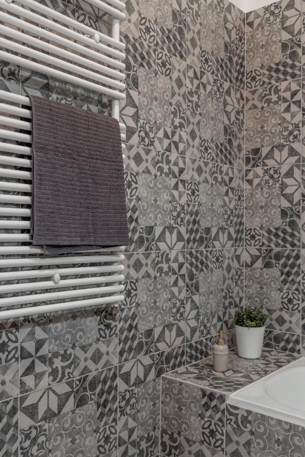 Cozy Home By Bella In The Heart Of Budapest Esterno foto